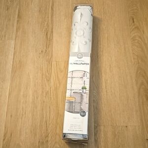 NWT Peel & Stick Metallic Finish Nuwallpaper Grey & White 3.5x8